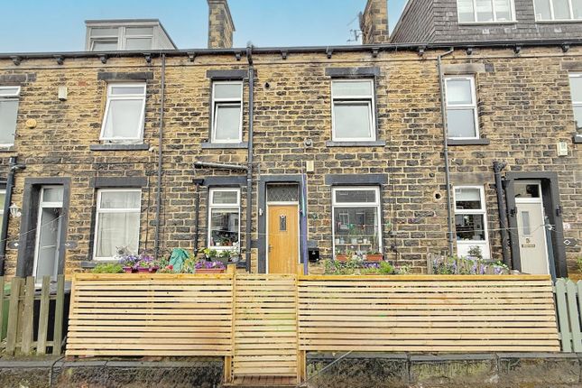 Rosecliffe Terrace, Leeds 2 bed terraced house for sale