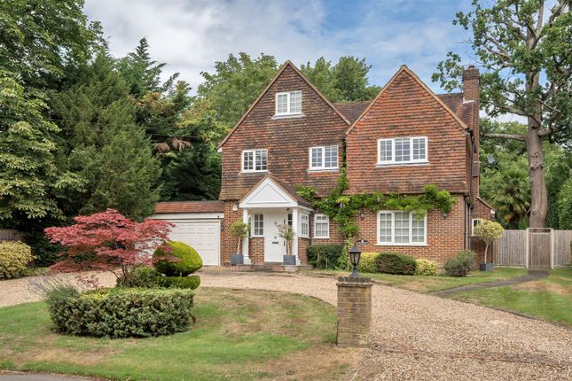 6 bedroom detached house for sale