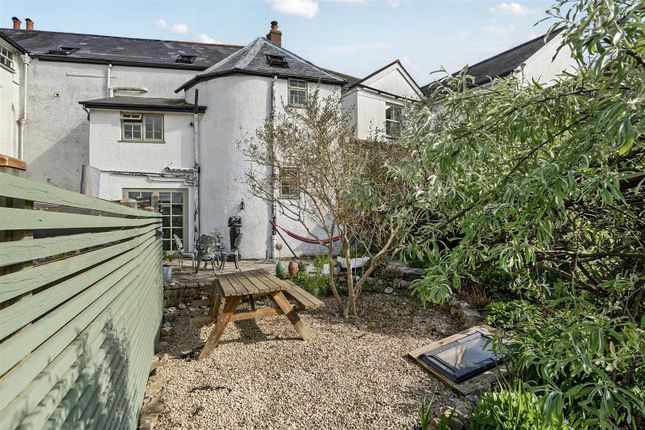 Market Square, Axminster, Devon 4 bed house for sale