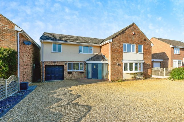 Detached house for sale