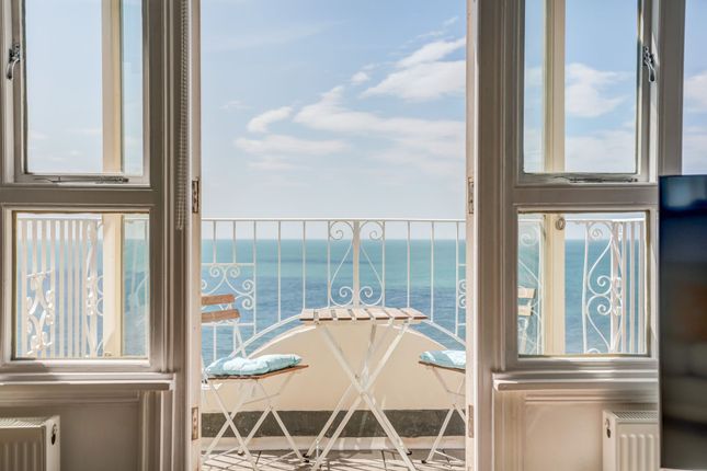 Kings Gardens, Hove, BN3 2 bed flat for sale