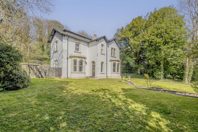 6 bedroom detached house for sale
