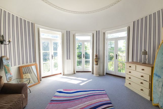 5 bedroom terraced house for sale