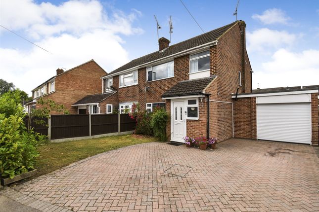 Brookfield Road, Hampshire GU12 3 bed semi