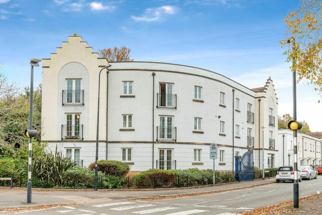 Gateway Terrace, Portishead, Bristol... 2 bed flat for sale