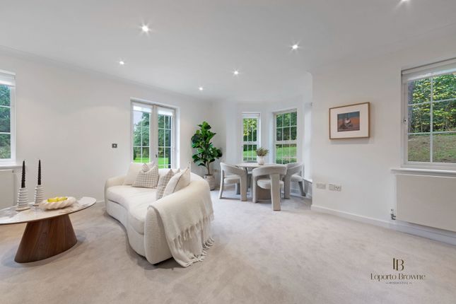 Brookshill Gate, HA3 2 bed apartment for sale