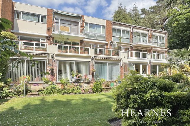 The Avenue, Branksome Park, Poole, BH13 3 bed apartment for sale