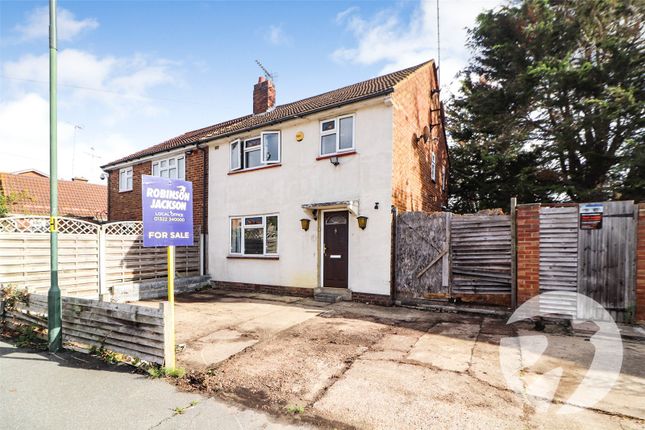 Hurstwood Avenue, Erith, Erith, DA8 3 bed semi