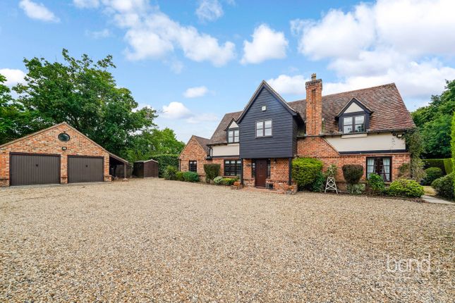 Woodhill Road, Chelmsford CM3 4 bed detached house for sale