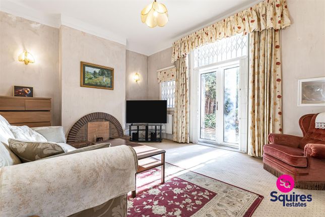 5 bedroom semi-detached house for sale