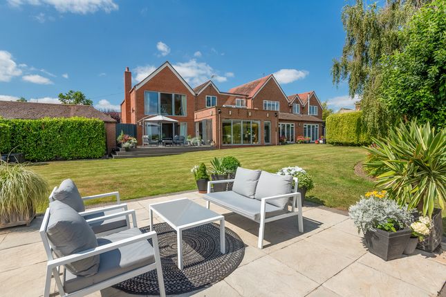 10 bedroom detached house for sale