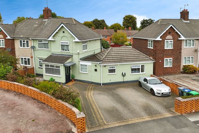 Woden Road North, Wednesbury WS10 4 bed semi