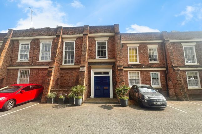 Grey Friars, Cheshire CH1 1 bed apartment for sale