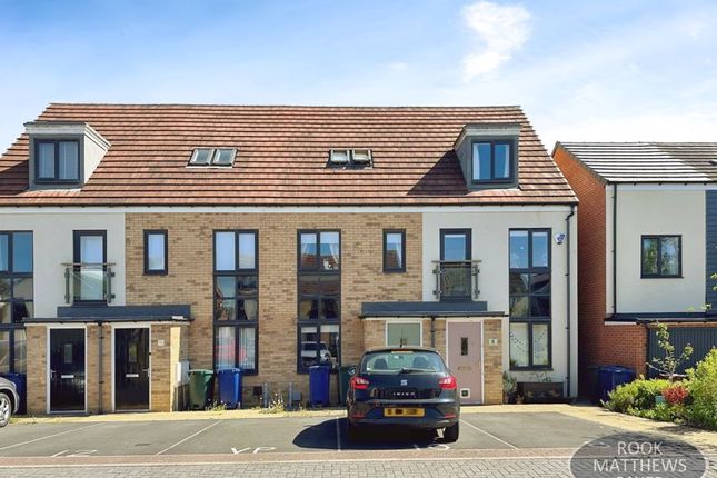 3 bedroom town house for sale