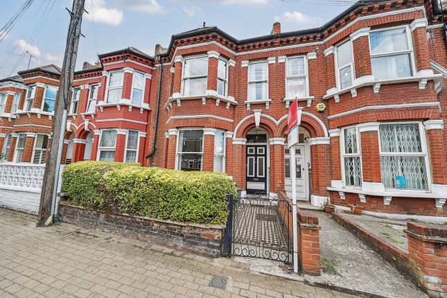 Boundaries Road, Balham, London, SW12 3 bed terraced house for sale