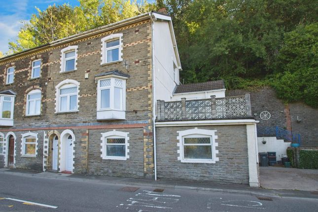 4 bedroom end of terrace house for sale