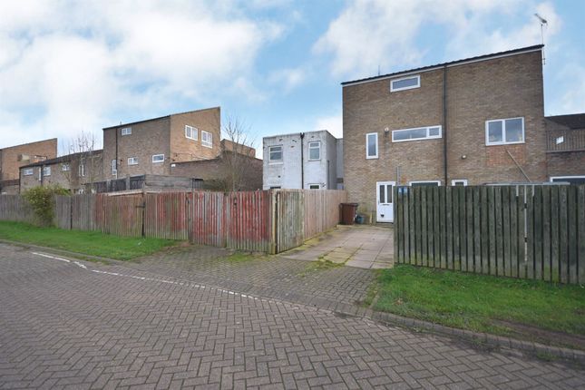 5 bedroom end of terrace house for sale