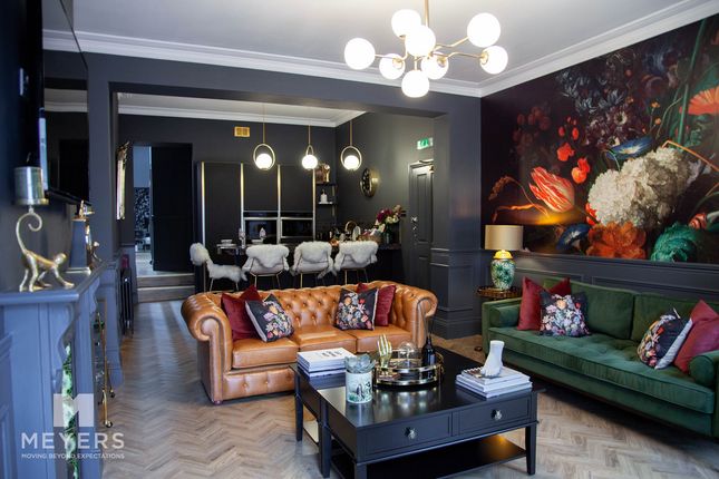 12 Poole Hill, Bournemouth, BH2 5 2 bed flat for sale