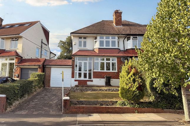 Cloonmore Avenue, Orpington BR6 3 bed semi