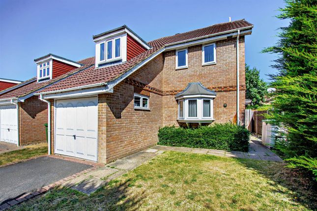 Coltsfoot Drive, Weavering, Maidstone 4 bed detached house for sale