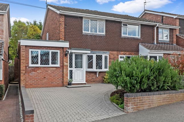 27 St. Marks Close, Worcester.  WR5 3DJ 3 bed semi