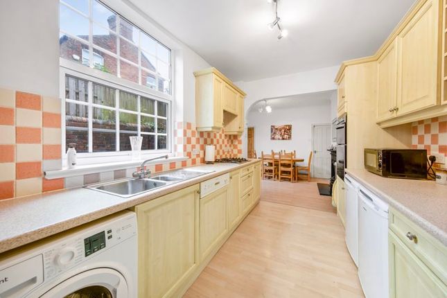 3 bedroom terraced house for sale