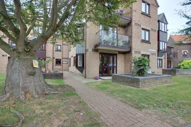 2 bedroom ground floor flat for sale