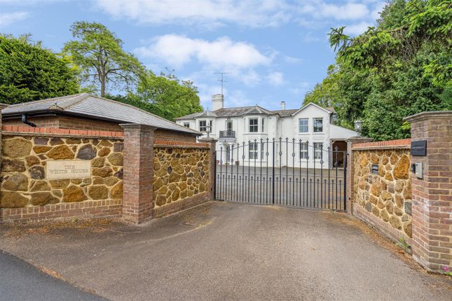 Heath Road, Leighton Buzzard... 5 bed detached house for sale