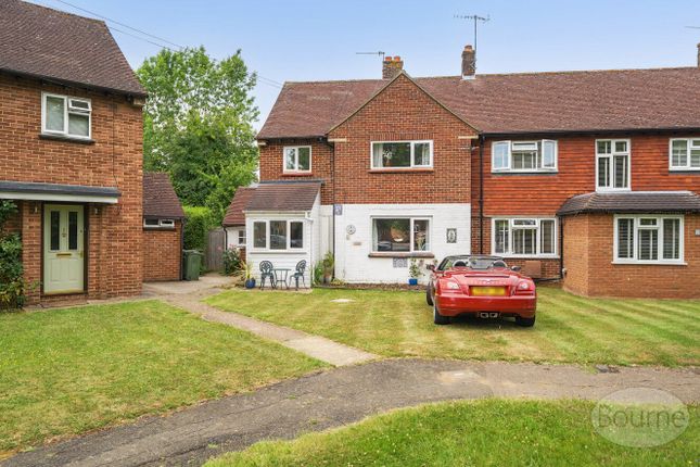 Glendale Drive, Guildford, Surrey, GU4 3 bed semi
