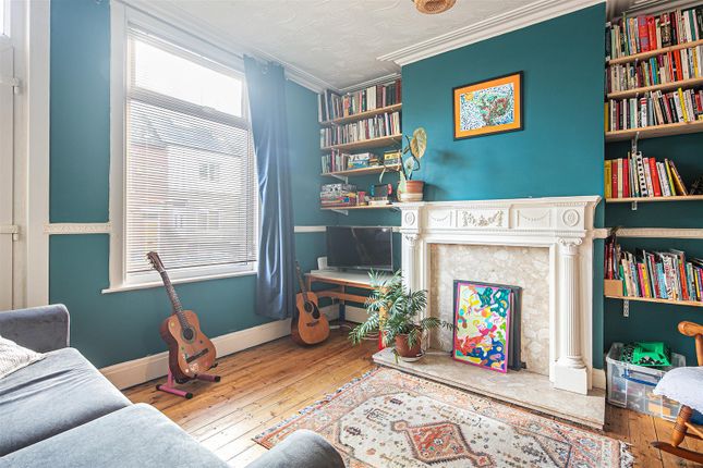 Exley Avenue, Sheffield S6 2 bed end of terrace house for sale