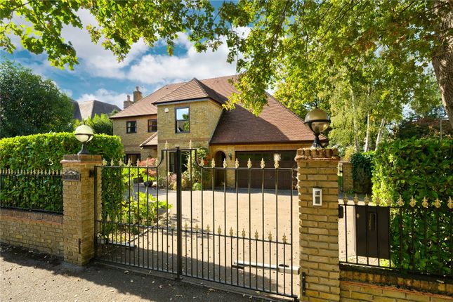 Old Avenue, Weybridge, Surrey, KT13 5 bed detached house for sale
