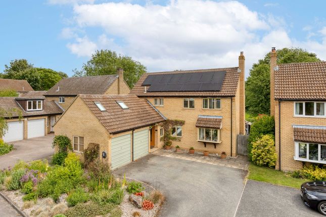 Pearmains Close, Royston SG8 4 bed detached house for sale
