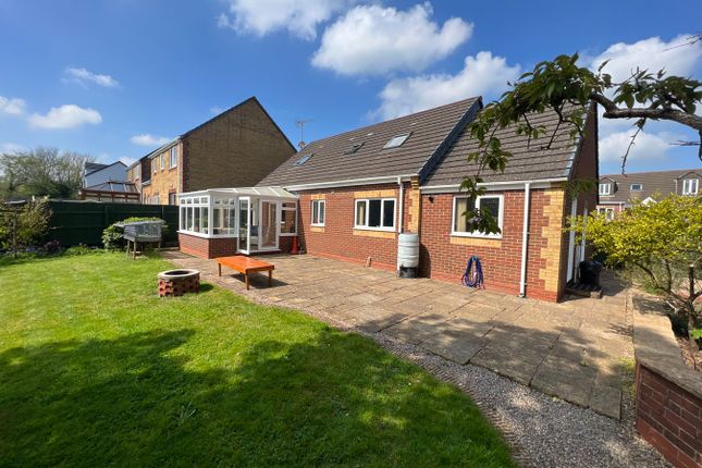 4 bed detached house