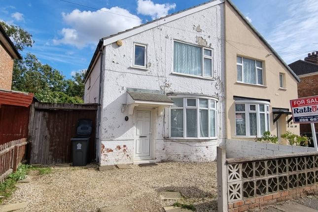Roseneath Avenue, Leicester, LE4 3 bed semi
