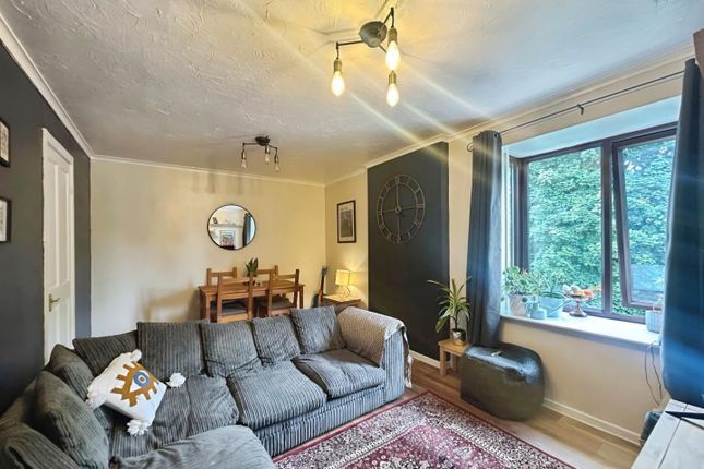 Oakdale Glen, Harrogate 1 bed flat for sale