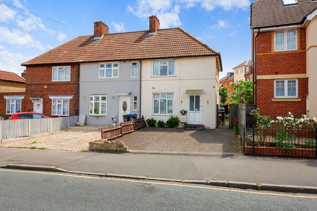 Central Road, Morden SM4 3 bed end of terrace house for sale