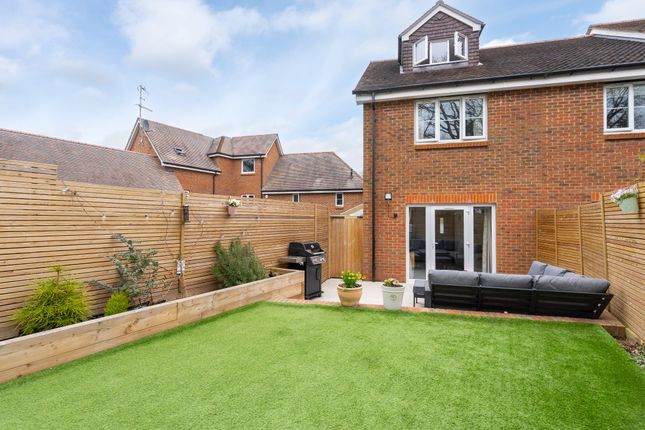 Marley Rise, Dorking 3 bed end of terrace house for sale