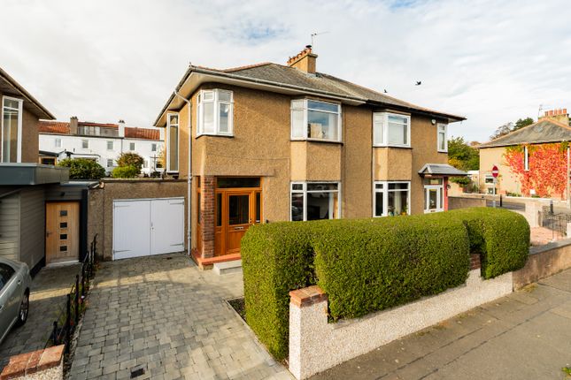 3 bedroom semi-detached villa for sale