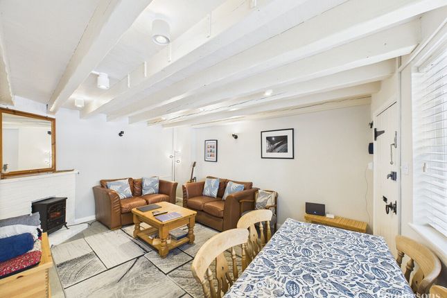 2 bedroom cottage for sale