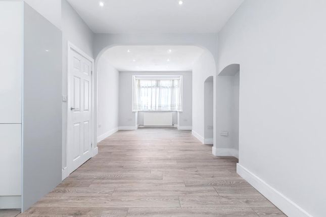 Clive Road, Enfield 3 bed terraced house for sale