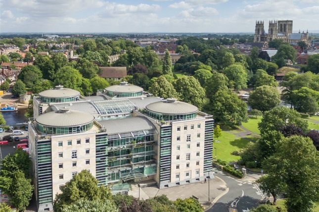 Leeman Road, York, North Yorkshire, YO26 2 bed apartment for sale