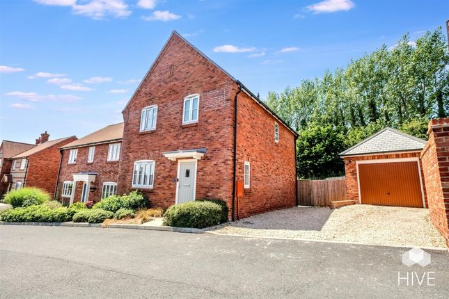 Huntley Down, Blandford Forum DT11 3 bed detached house for sale