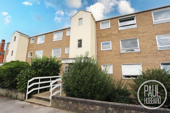London Road South, Kirkley, NR33 2 bed flat for sale