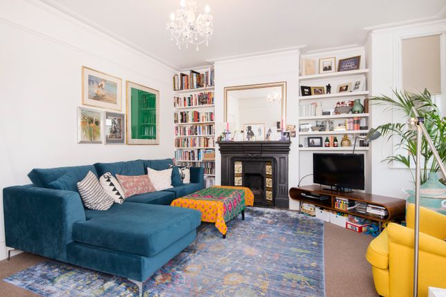 Clifford Gardens, London NW10 2 bed apartment for sale
