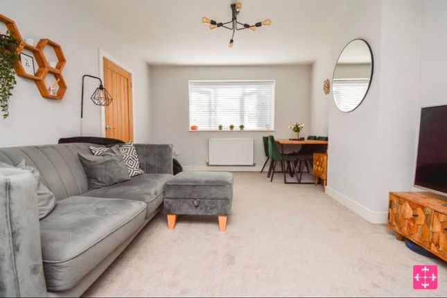 2 bedroom maisonette for sale