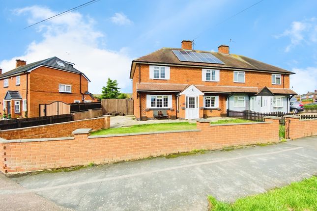 Central Avenue, Syston, LE7 4 bed semi