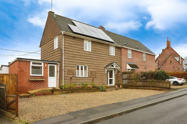 Breach Close, Gillingham SP8 3 bed semi