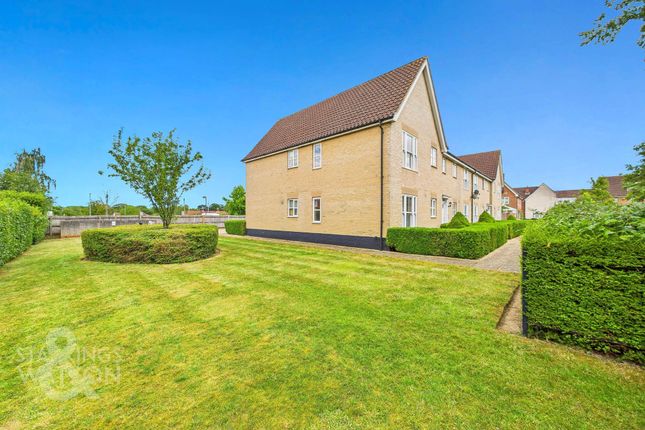 Bromedale Avenue, Mulbarton, Norwich 2 bed ground floor flat for sale