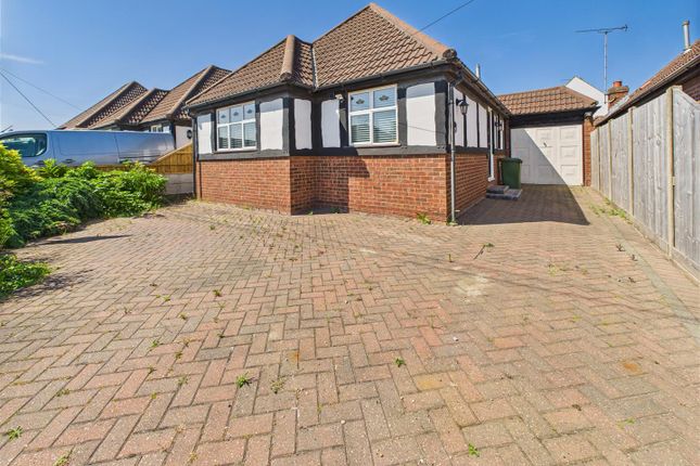 Bruce Grove, Wickford 3 bed detached bungalow for sale