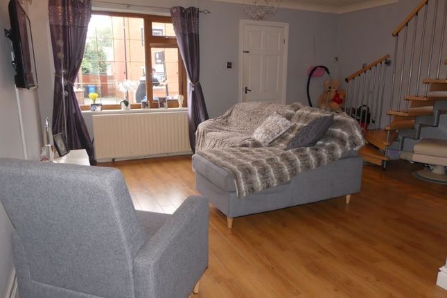 4 bedroom semi-detached house for sale